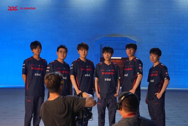 马竞领队：赛季还未结束我们还得冲，马竞永不言弃会再站起来.